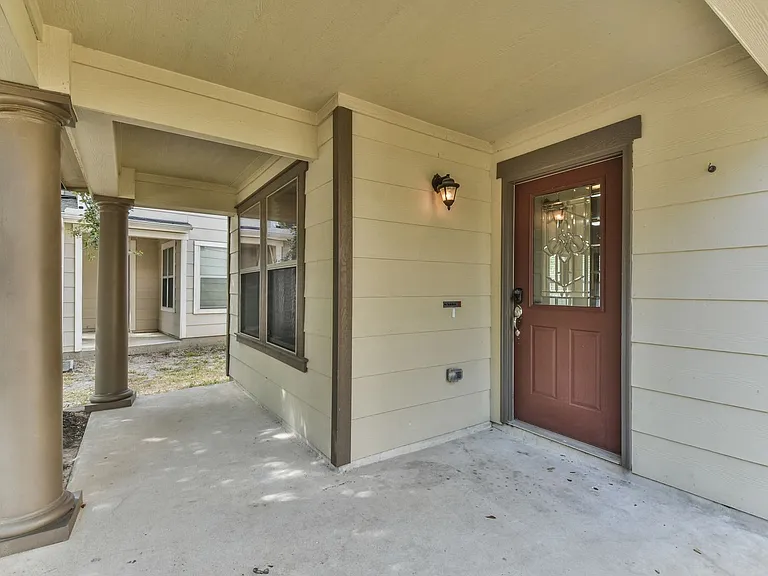 29315 Hickory Terrace Dr — Photo 5