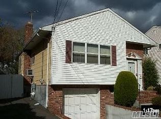 222 Roquette Ave, South Floral Park, NY 11001