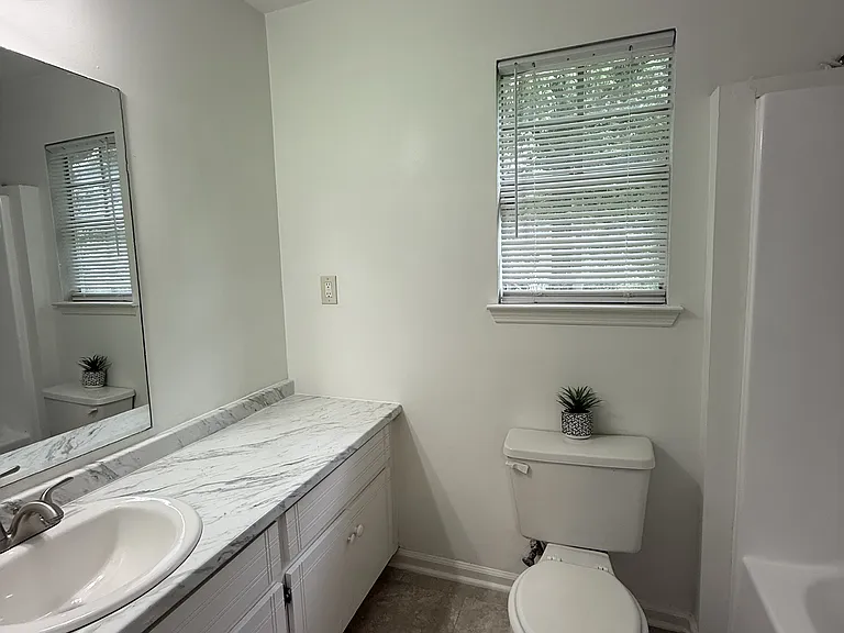 761 Crowne Rd — Photo 5