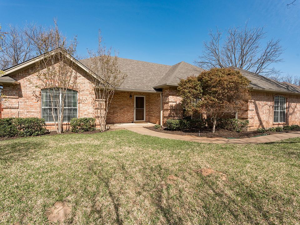 1st image of 9006 N Longwood Dr