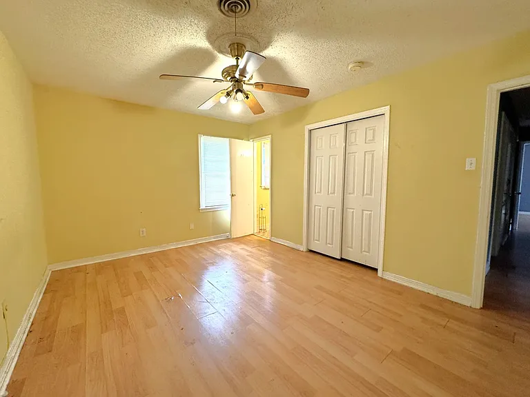 654 Ynestra Dr — Photo 8