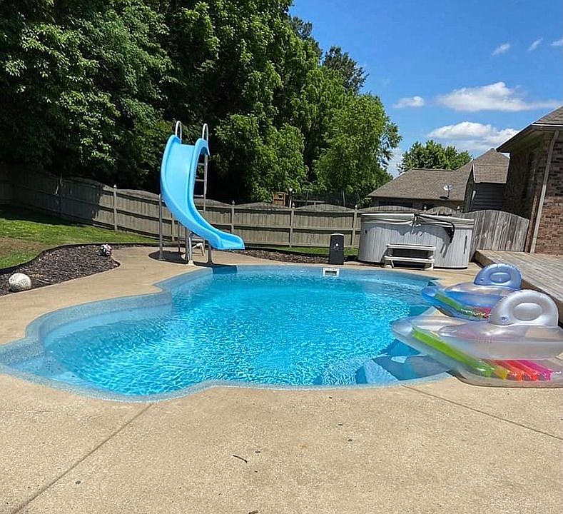 1st image of 2899 Oak Trail Dr