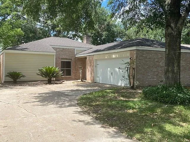 15519 Creekhaven Dr — Photo 1