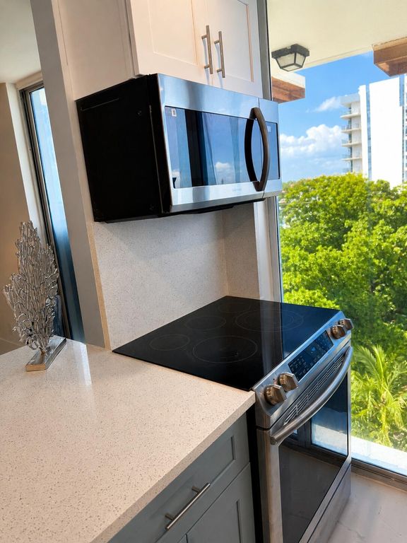1505 N Riverside Drive #508, photo 5