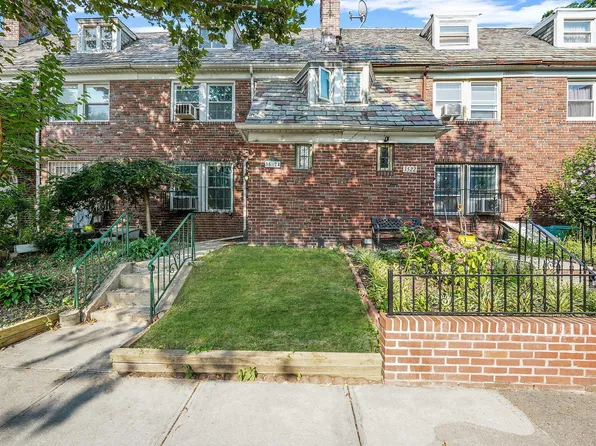 35-24 88th Street, Jackson Heights, NY 11372