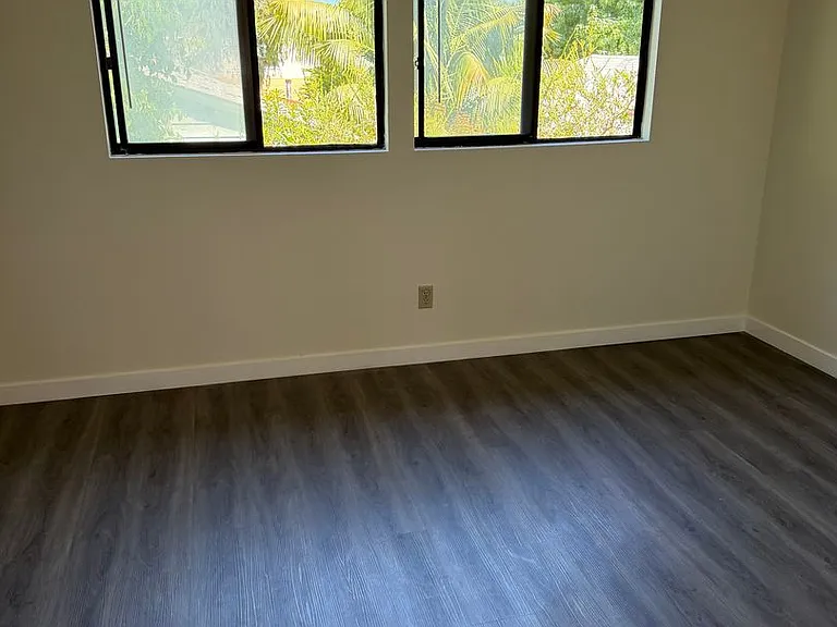 1736 Cable St #3 — Photo 28
