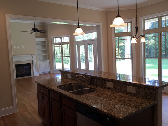 4th image of 6035 Willow Glen Dr
