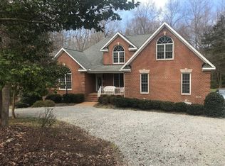 2038 Valley Springs Ct, Powhatan, VA 23139
