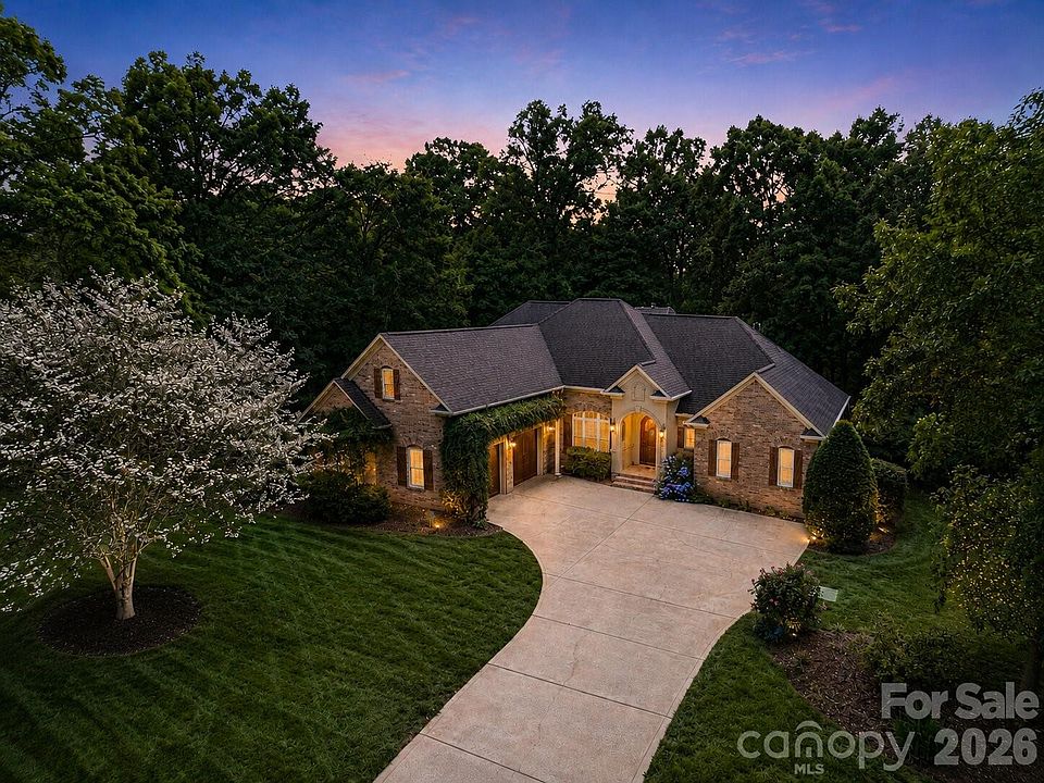1st image of 7919 Glen Abbey Cir