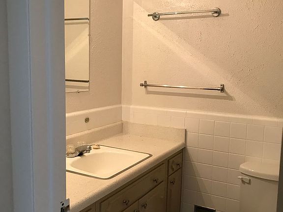4th image of 95 N Clarkson St APT 13