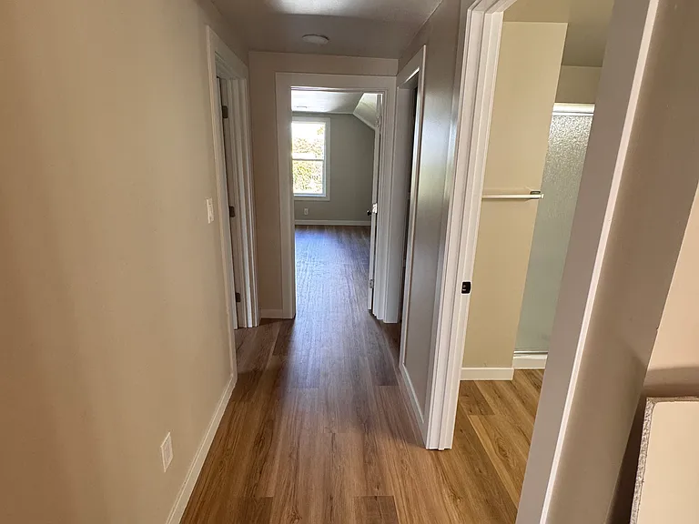 321 W Summa St — Photo 33