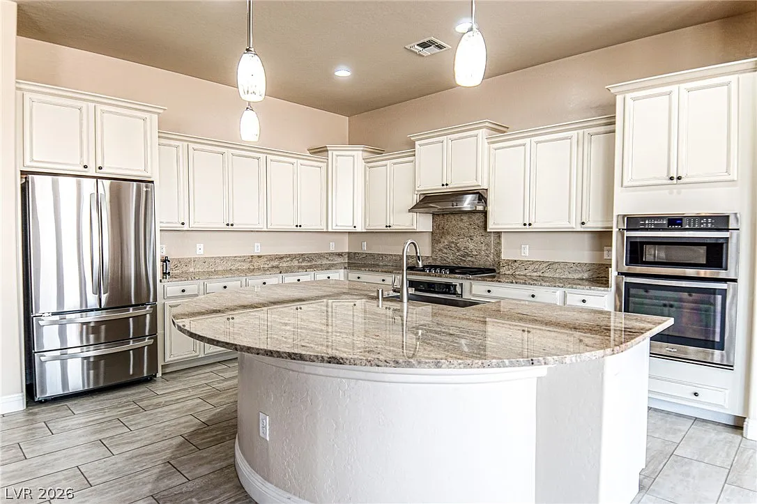 4 bed, 3.0 bath, 3252 sqft, $3,795 — Photo 3