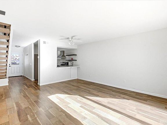 4th image of 535 Beverly Pl #44