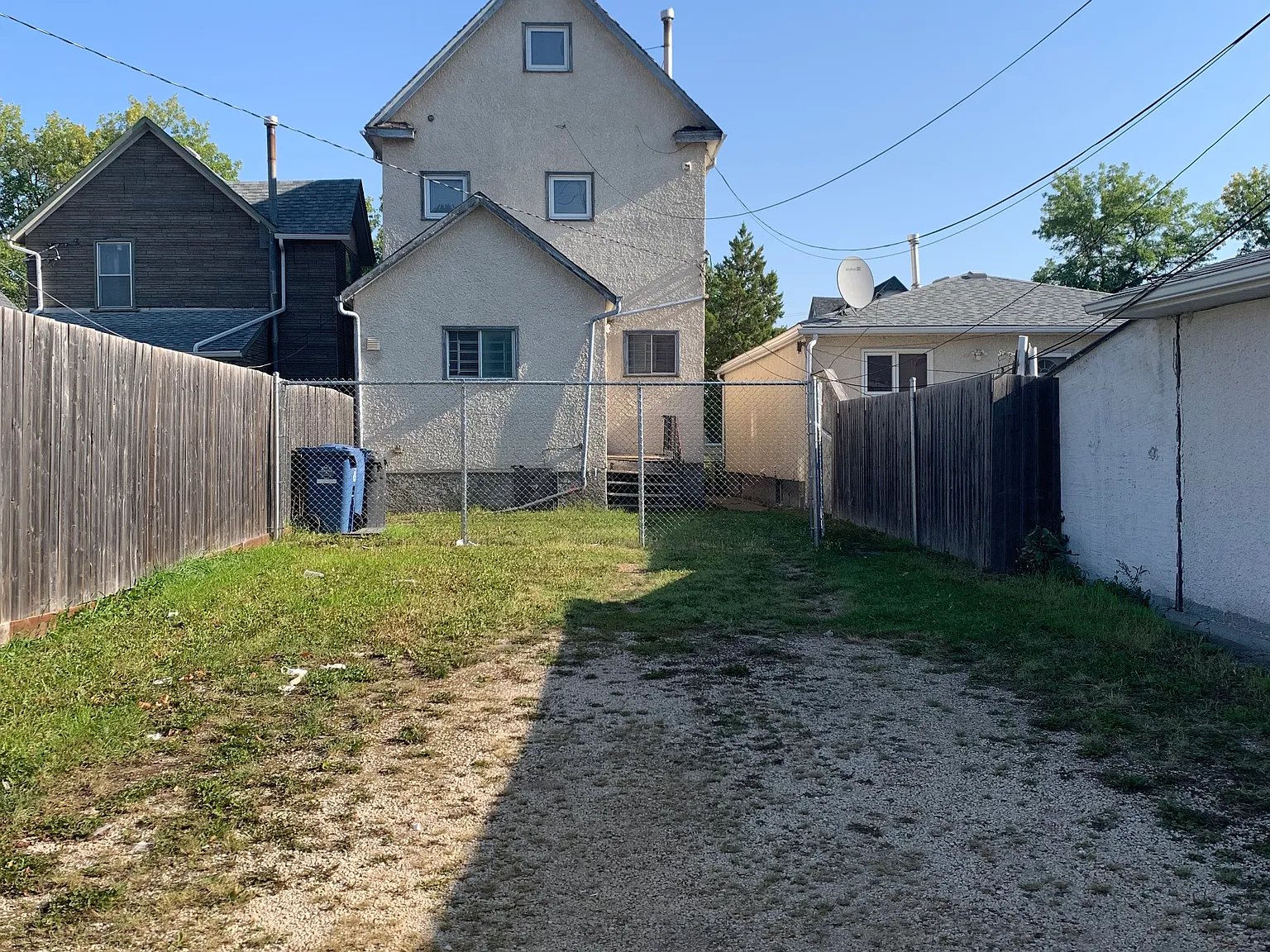 744 Elgin Ave — Photo 2