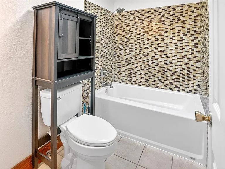 316 W Rucker St — Photo 14