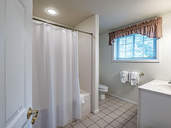4th image of 44 Mill Hill Road #603