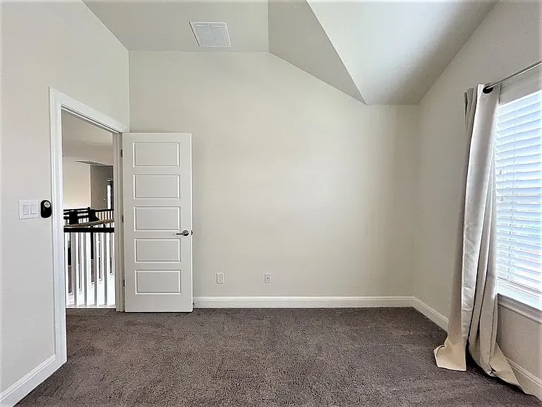 716 Expedition Way — Photo 35