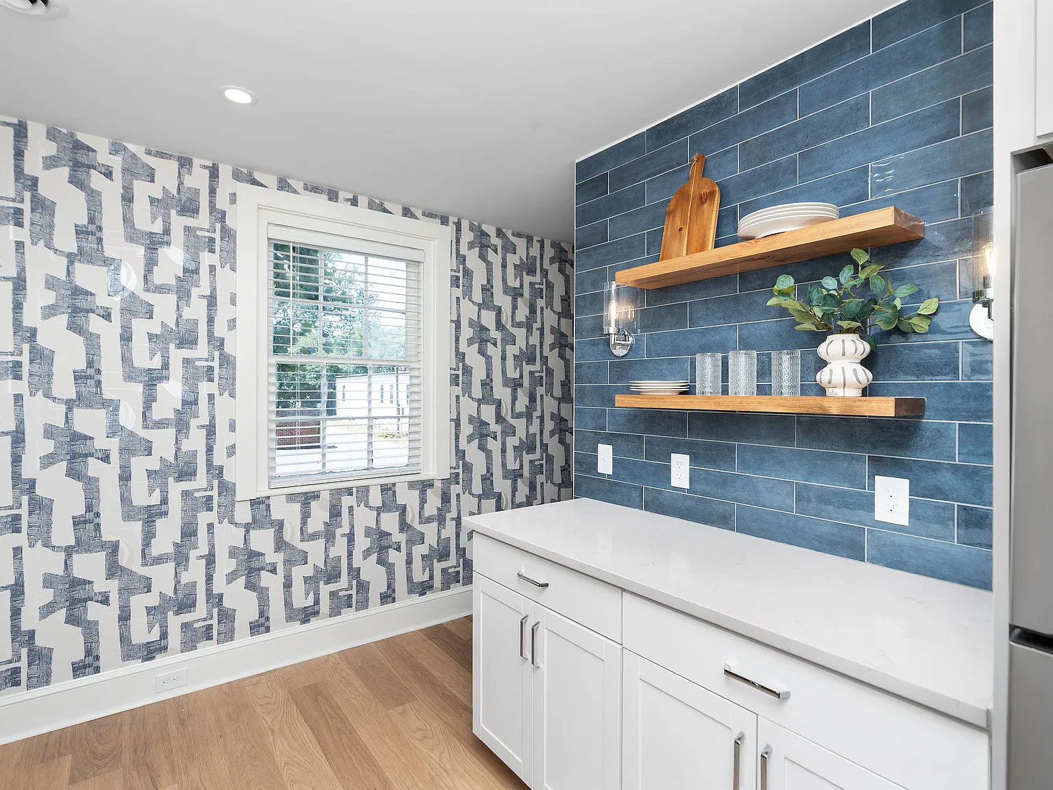2 bed, 625 sqft, $3,150 — Photo 3