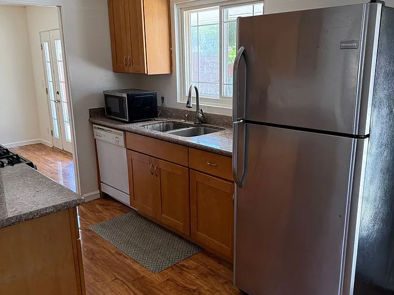 3893 Clough Ave — Photo 10