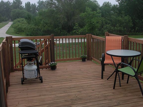 Very nice and large deck