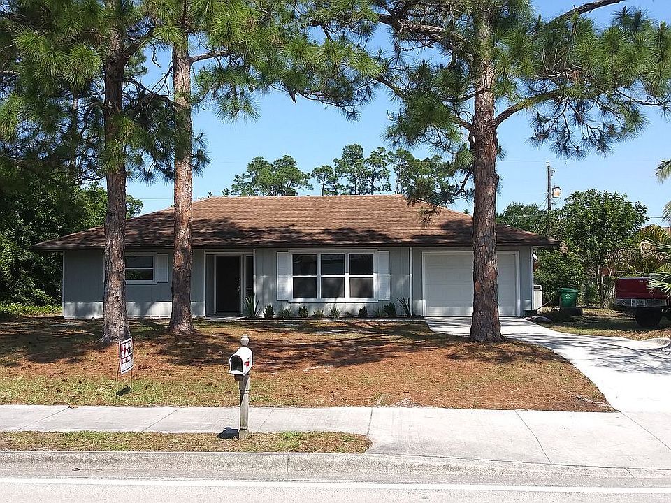 1st image of 1217 SE Airoso Blvd