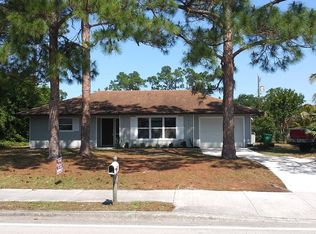 1217 SE Airoso Blvd, Port Saint Lucie, FL 34983