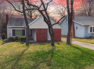 1018 Kuhlman Ln, Saint Louis, MO 63119