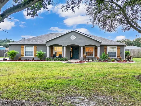 9335 Barrington Oaks Dr, Dover, FL 33527