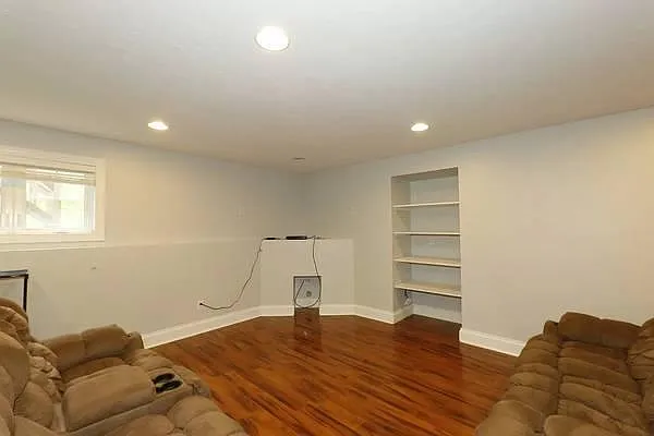 N48W16103 Lone Oak Ln — Photo 9