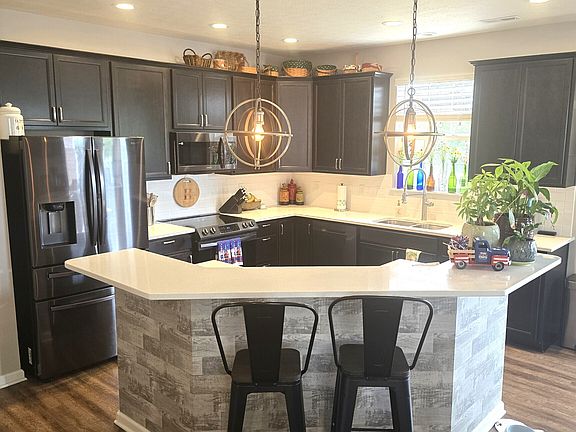 5th image of 4233 Switchgrass Way
