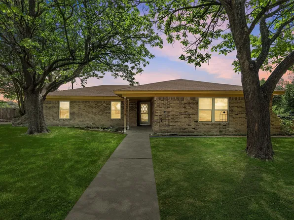 111 Thompson Cir, Lorena, TX 76655