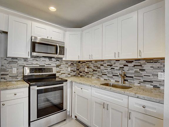 5th image of 178 Brittany Way #D