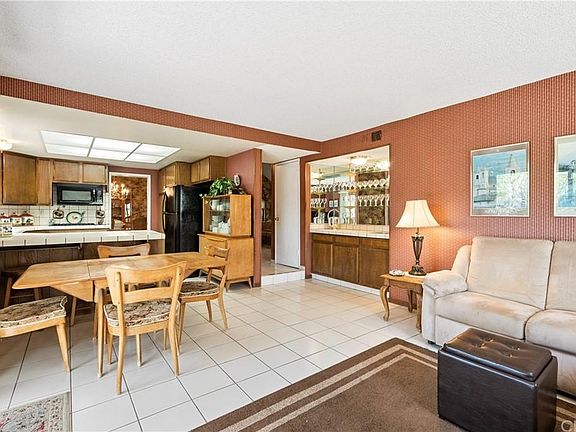 5th image of 1089 Beechwood Dr