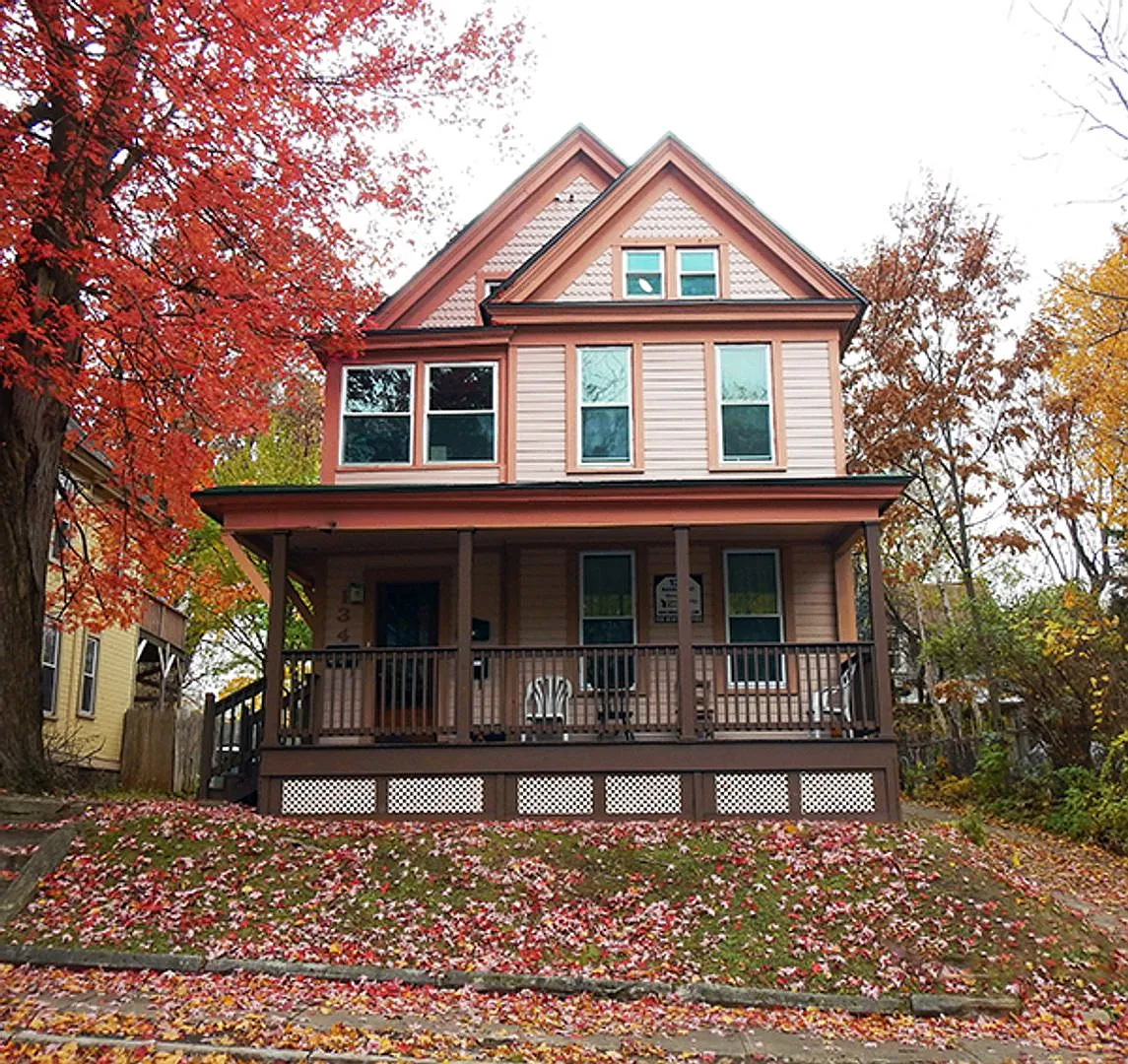 134 Bassett Street Apt 2r - Available July 1, 2027 - Best Value For Your Money — Photo 2