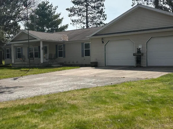 10220 Pinewood Rd, Saint Helen, MI 48656