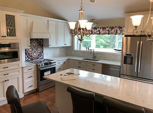 6106 Willow Bend Dr, Saint Louis, MO 63123