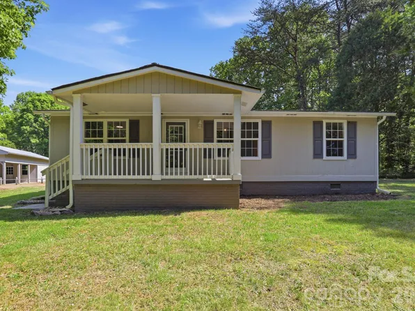 136 Woodridge Ln, Mooresville, NC 28115