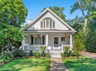 1022 Springfield Ave, Deerfield, IL 60015