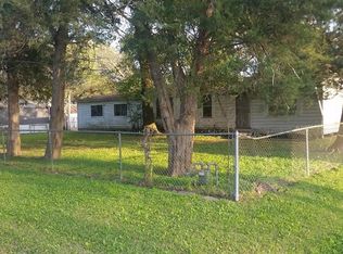 1323 Phillips St, Alvin, TX 77511
