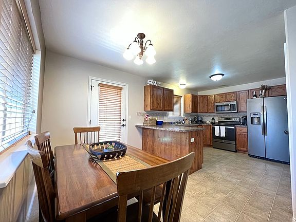 5th image of 7583 N Naomi Ln
