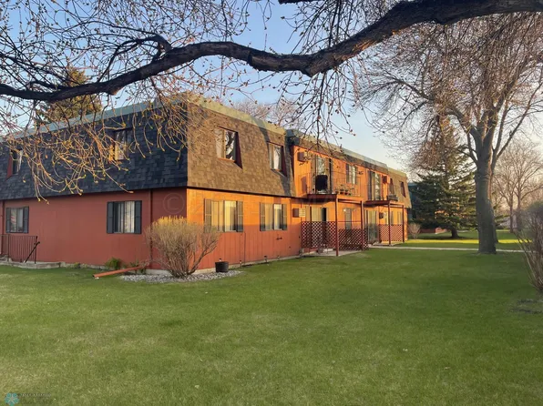 2301 Demores Dr S APT 7, Fargo, ND 58103