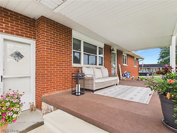 2nd image of 343 Meadow Ln