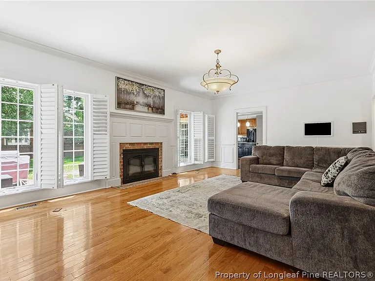 3525 Prestwick Dr — Photo 16