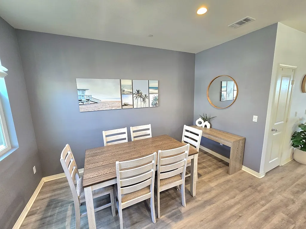 3 bed, 4.0 bath, $5,725 — Photo 3