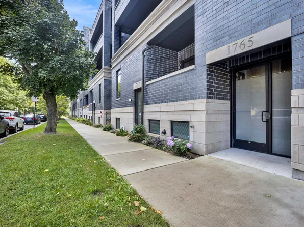 1767 W Rosehill Dr #203, Chicago, IL 60660