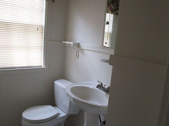 5th image of 804 Laramie St #11043546