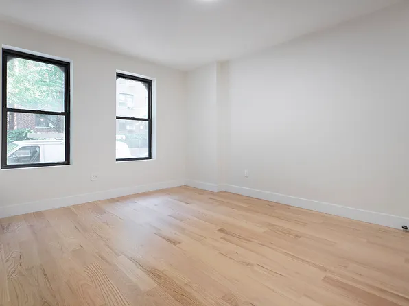 325 East 80th Street image 2 of 14