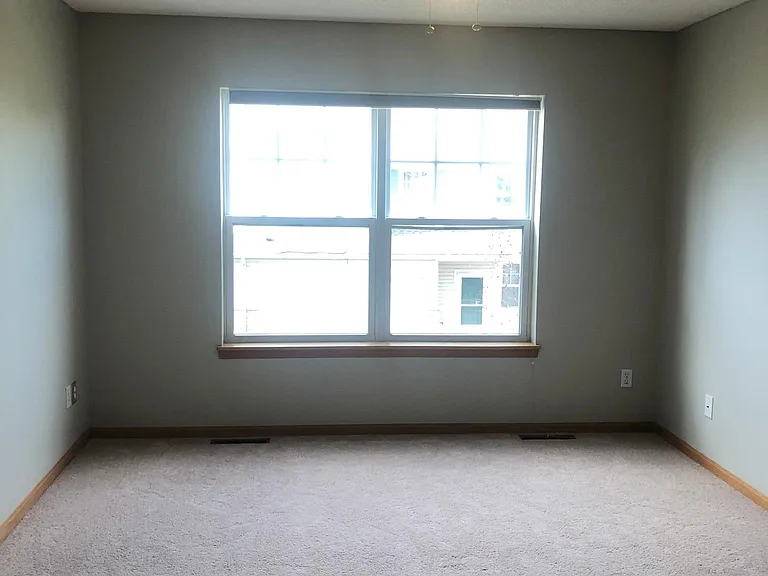 9124 Holly Ln N — Photo 20