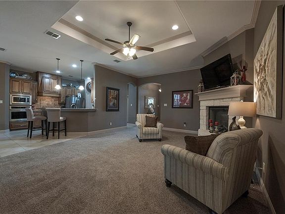 5th image of 332 Andrews Ct