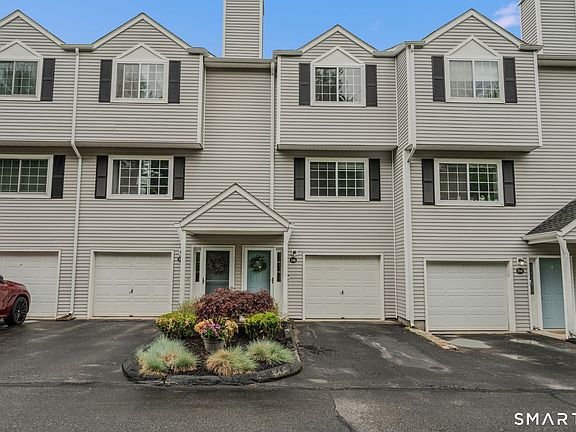 2nd image of 310 Boston Post Road #135